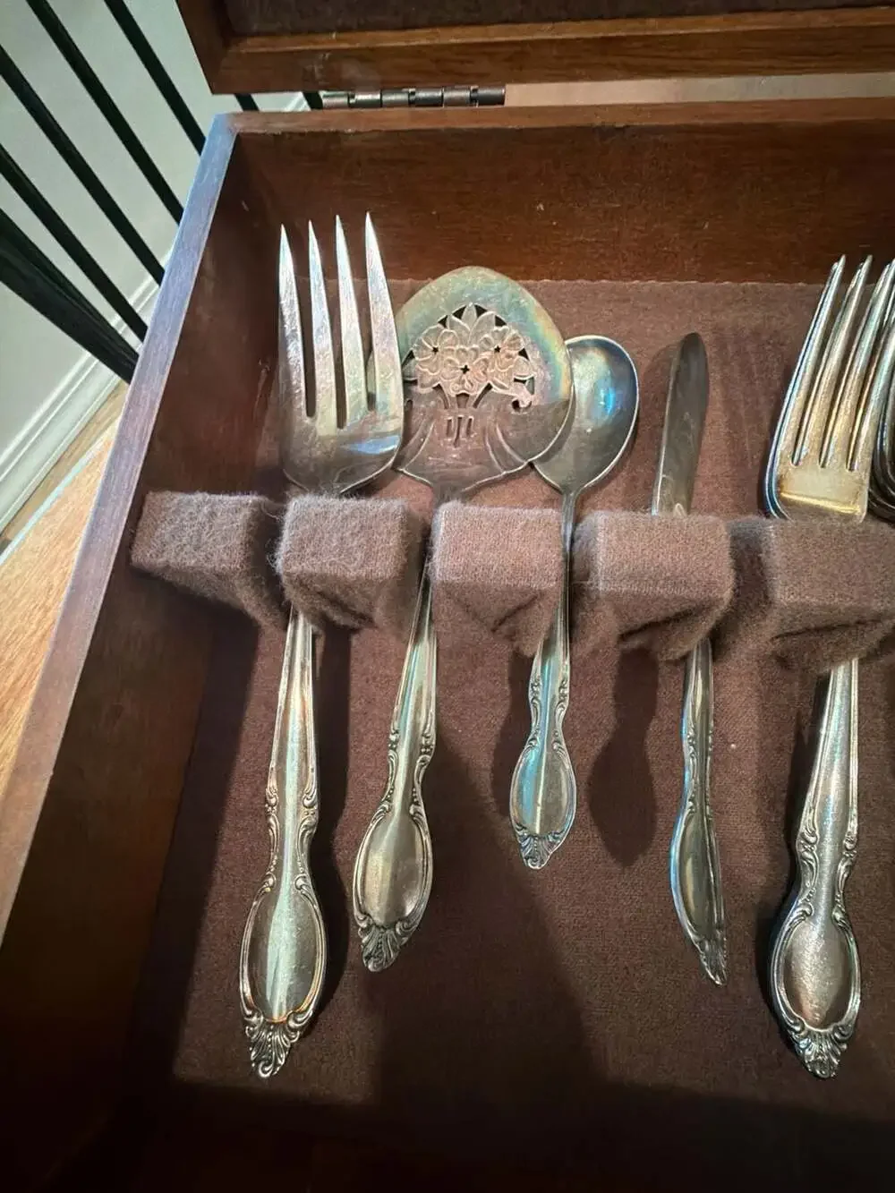WM Rogers Silverplate Flatware Set with Wooden Box